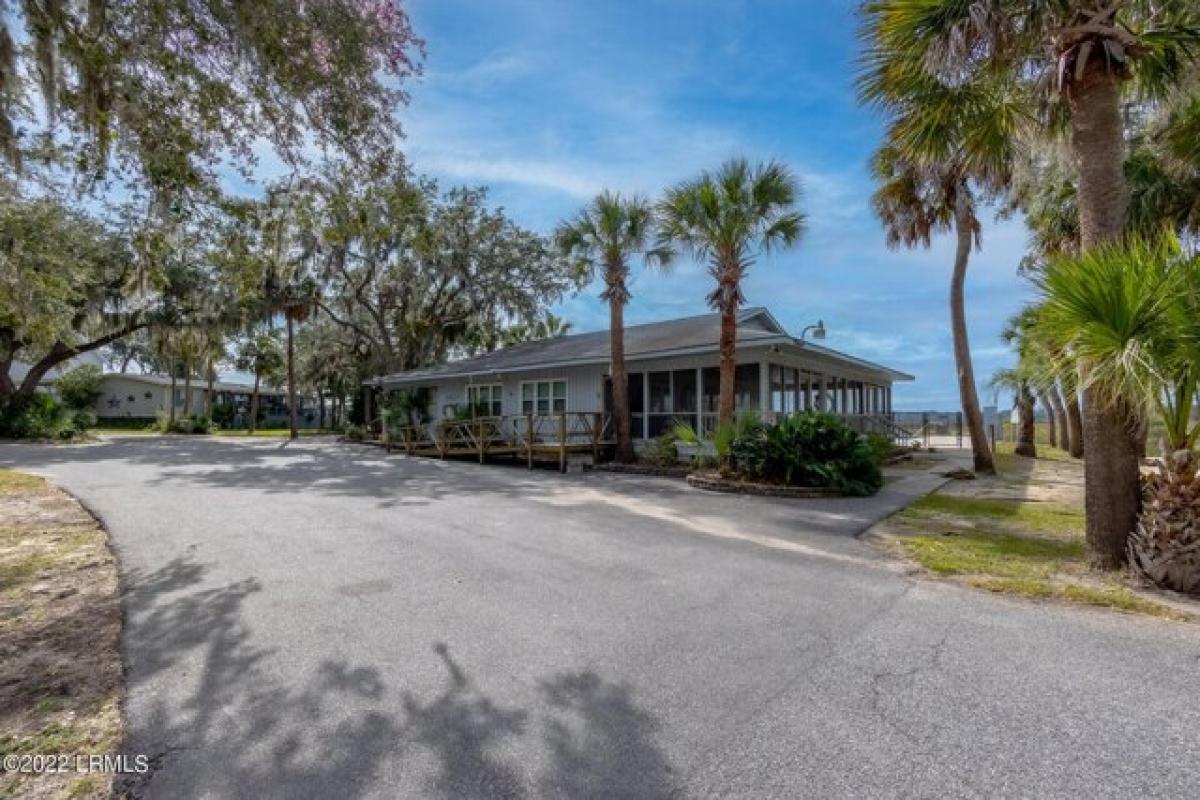 Picture of Home For Sale in Saint Helena Island, South Carolina, United States