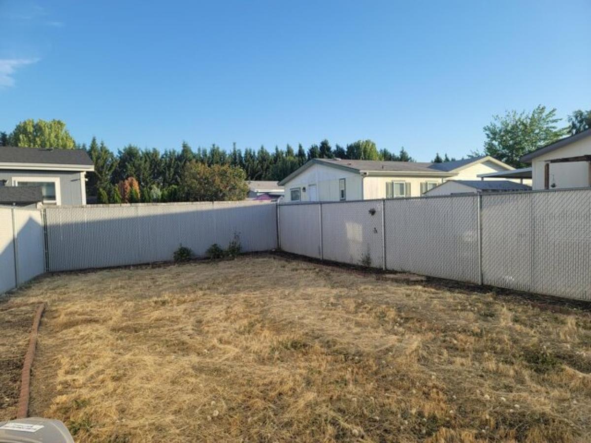 Picture of Home For Sale in Medford, Oregon, United States