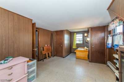 Home For Sale in Elmwood Park, New Jersey