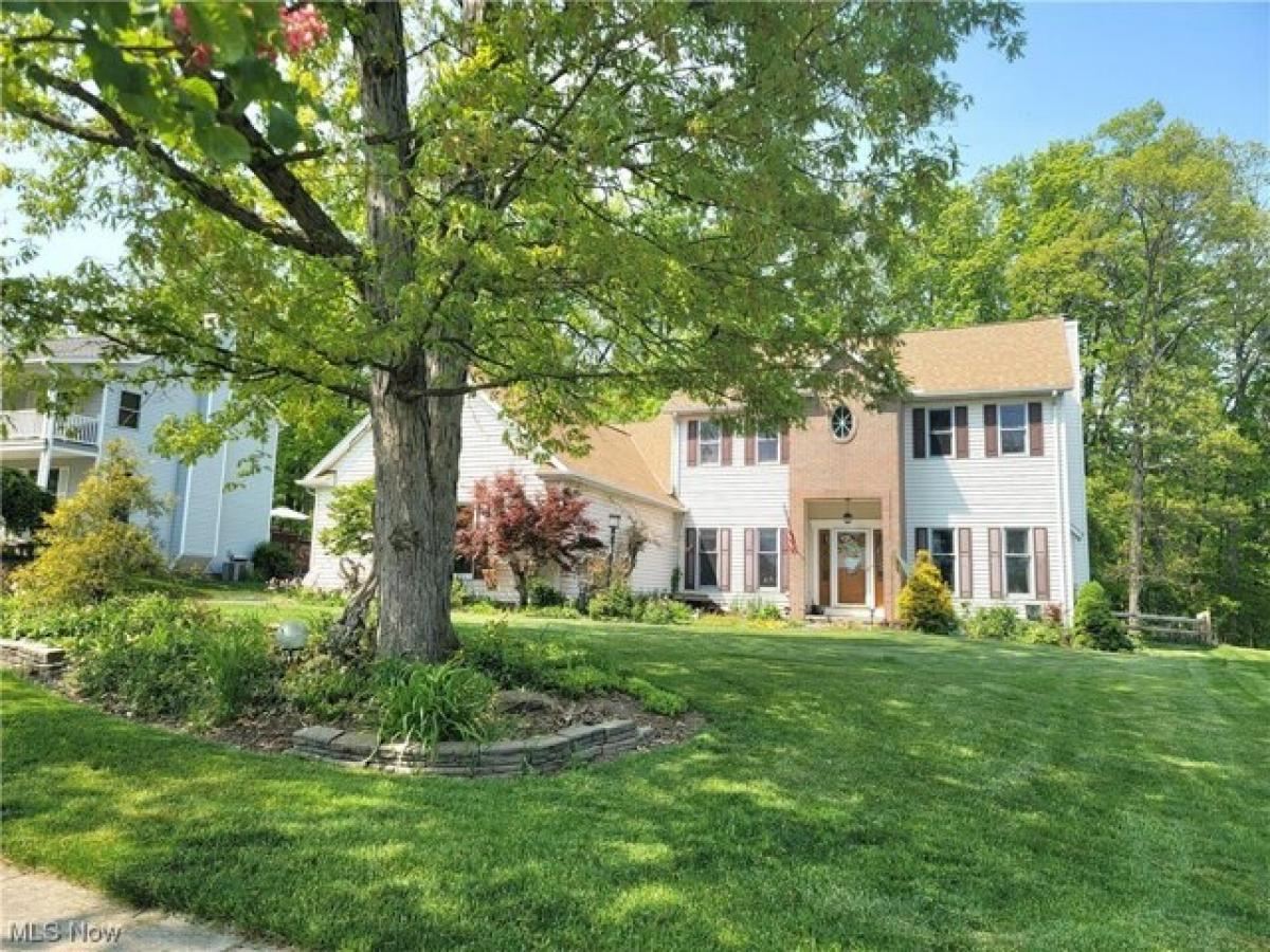 Picture of Home For Sale in Aurora, Ohio, United States