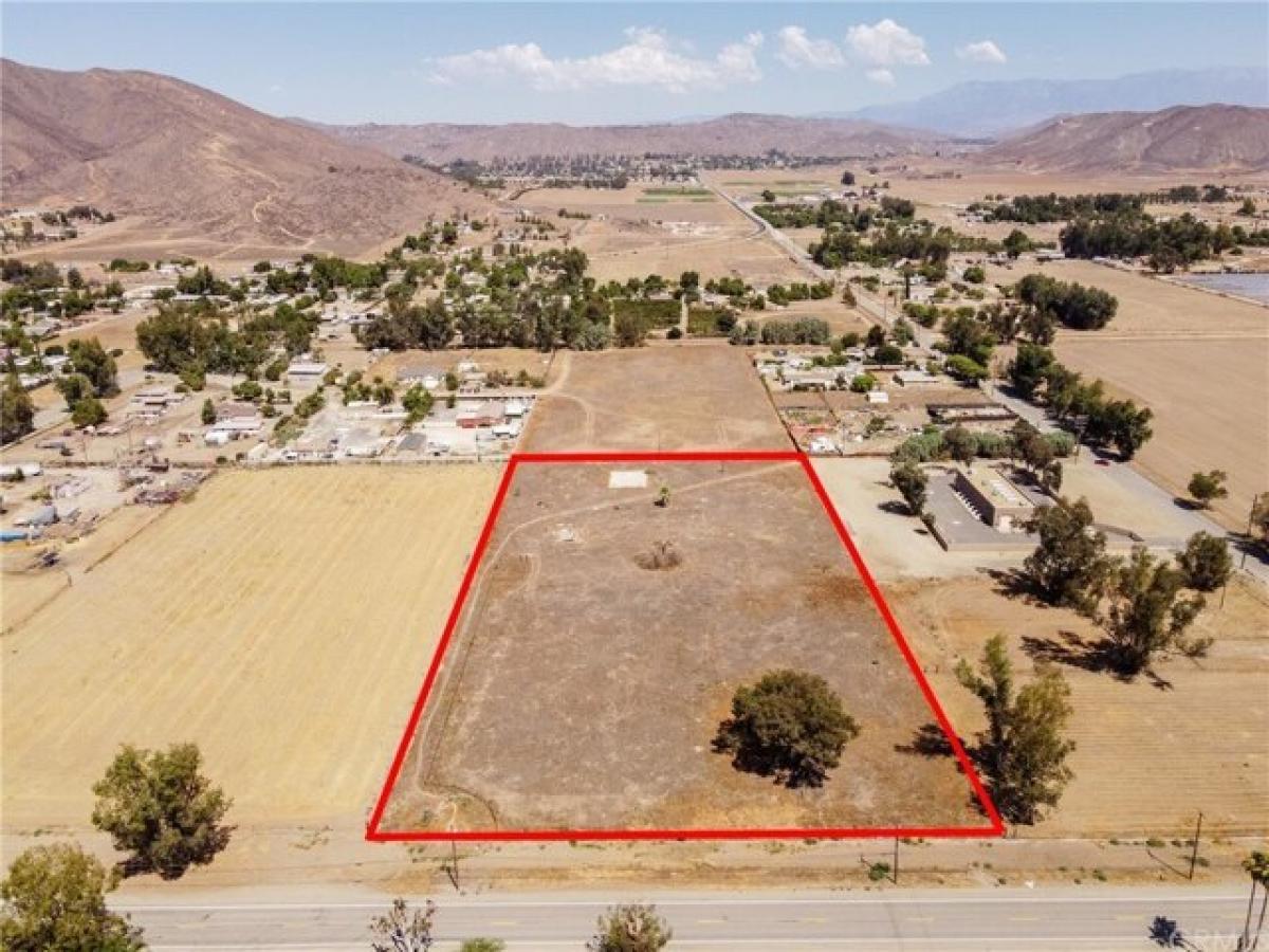 Picture of Residential Land For Sale in Winchester, California, United States