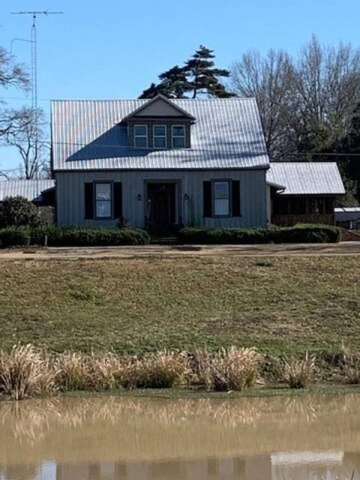 Picture of Home For Sale in Tallulah, Louisiana, United States