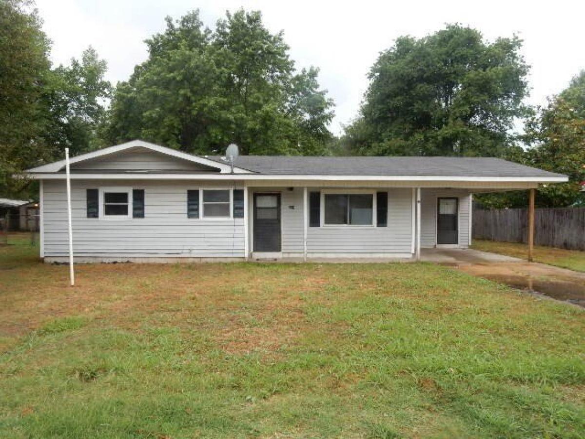 Picture of Home For Sale in Clarkton, Missouri, United States