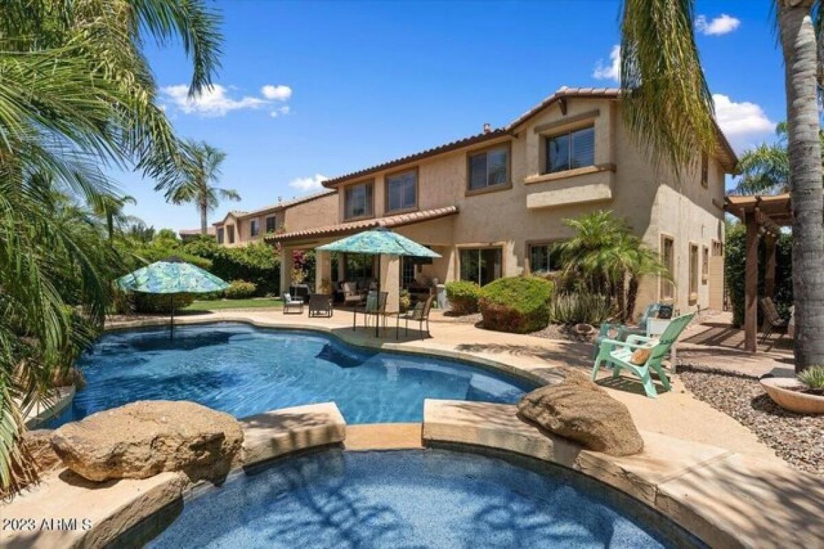 Picture of Home For Sale in Gilbert, Arizona, United States