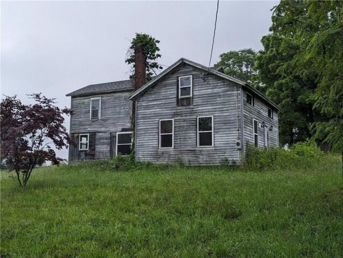 Picture of Home For Sale in Albion, New York, United States