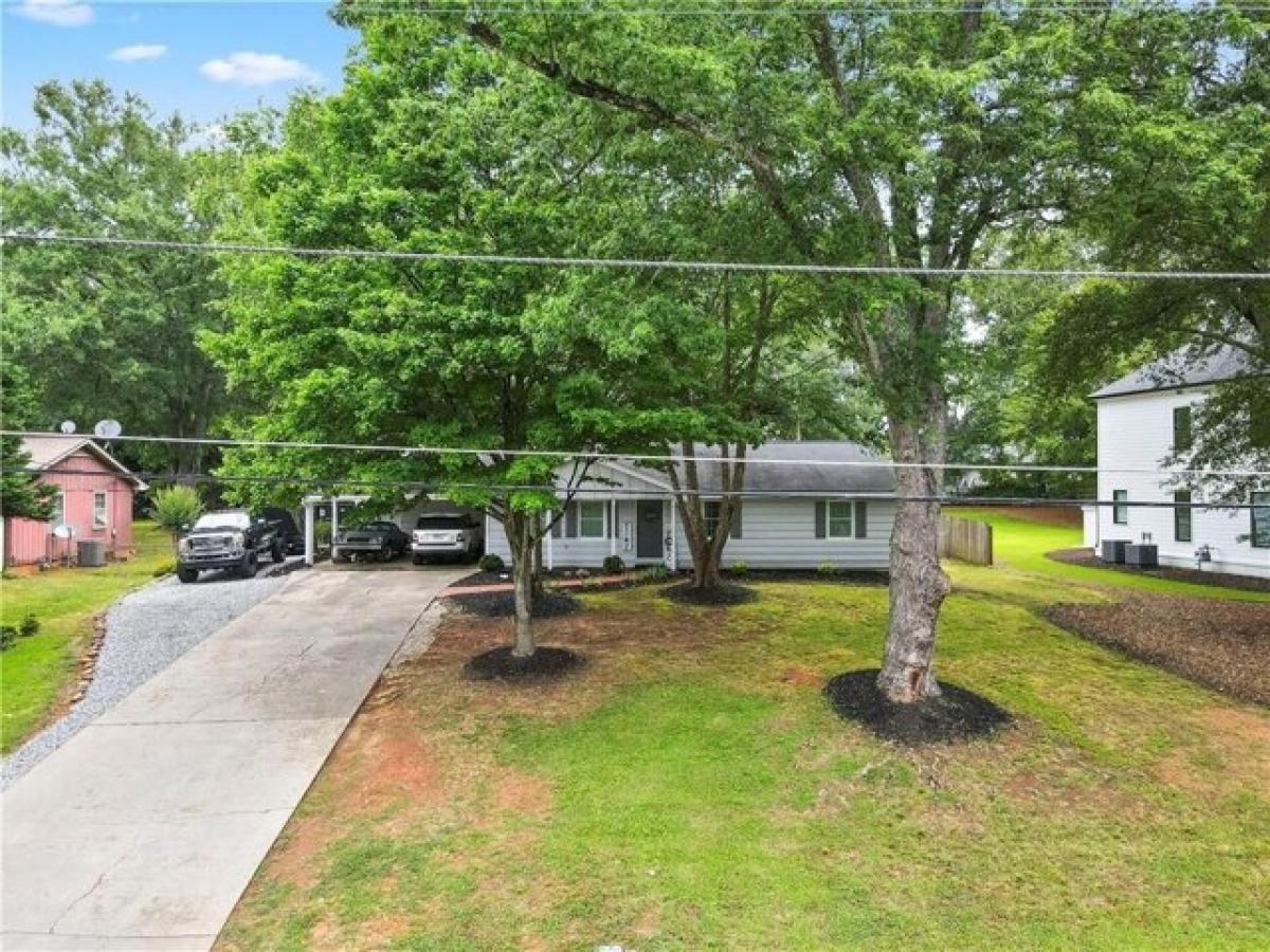 Picture of Home For Sale in Alpharetta, Georgia, United States