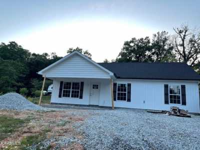 Home For Sale in Clinton, Tennessee