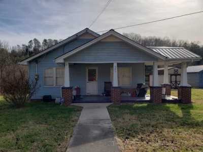 Home For Sale in New Tazewell, Tennessee