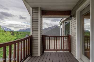 Home For Sale in Eagle River, Alaska