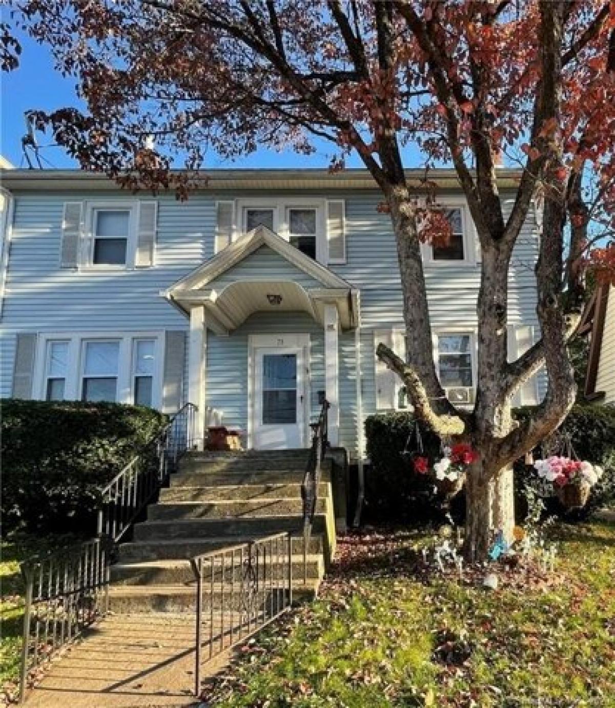 Picture of Home For Sale in Bridgeport, Connecticut, United States
