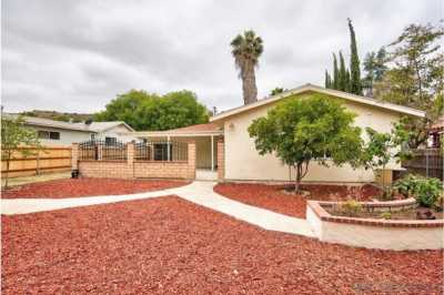 Home For Sale in Santee, California