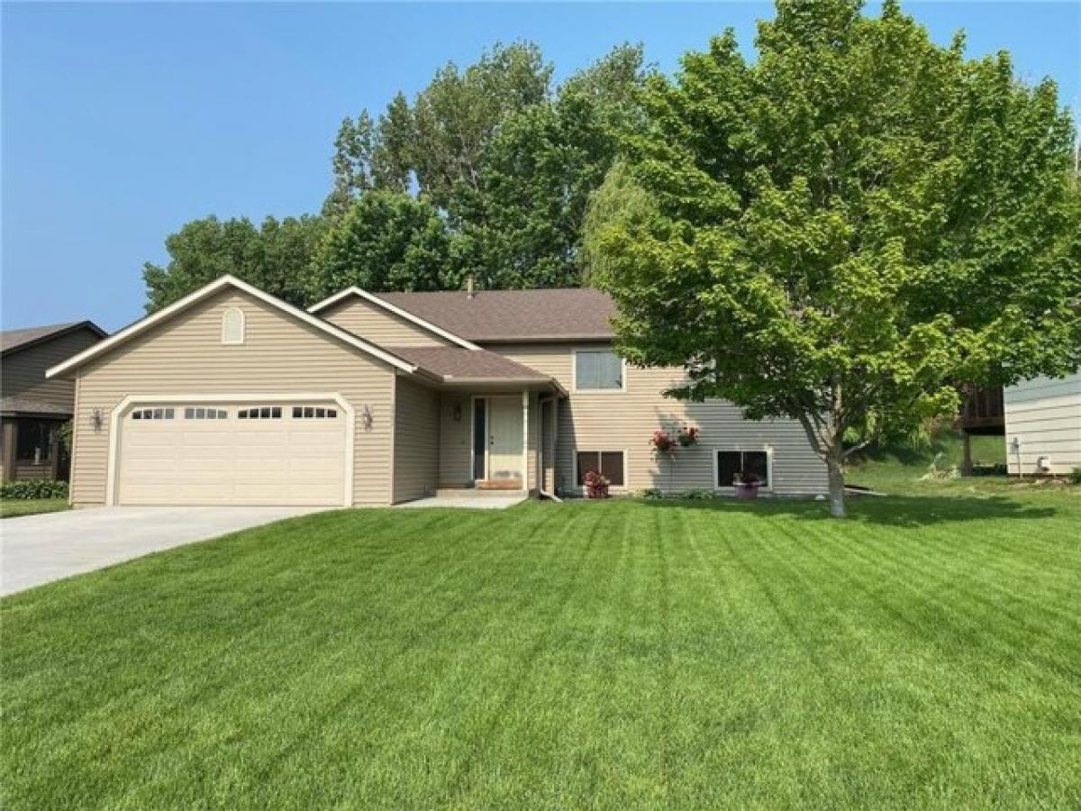 Picture of Home For Sale in Lakeville, Minnesota, United States