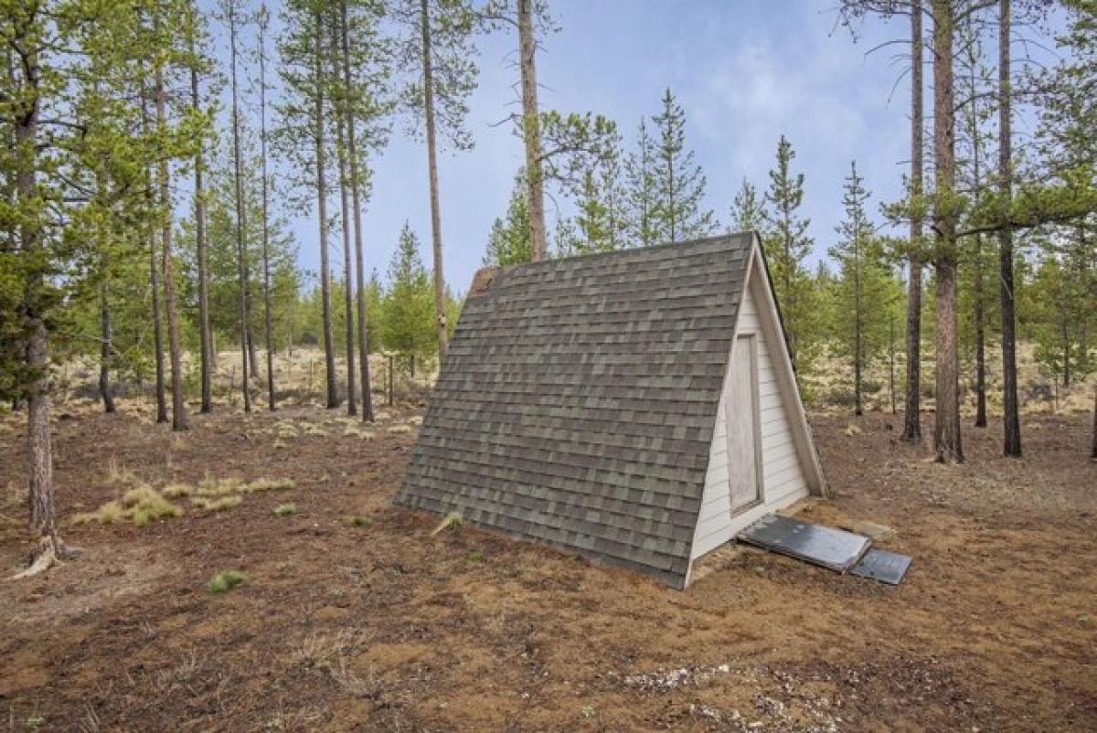 Picture of Home For Sale in La Pine, Oregon, United States
