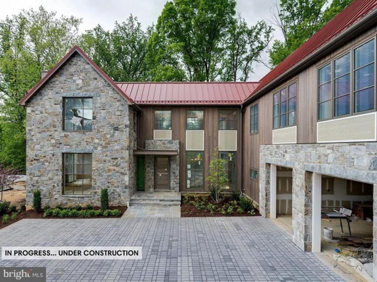 Picture of Home For Sale in Bethesda, Maryland, United States