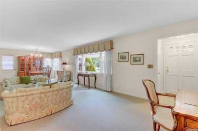 Home For Sale in Bay Shore, New York