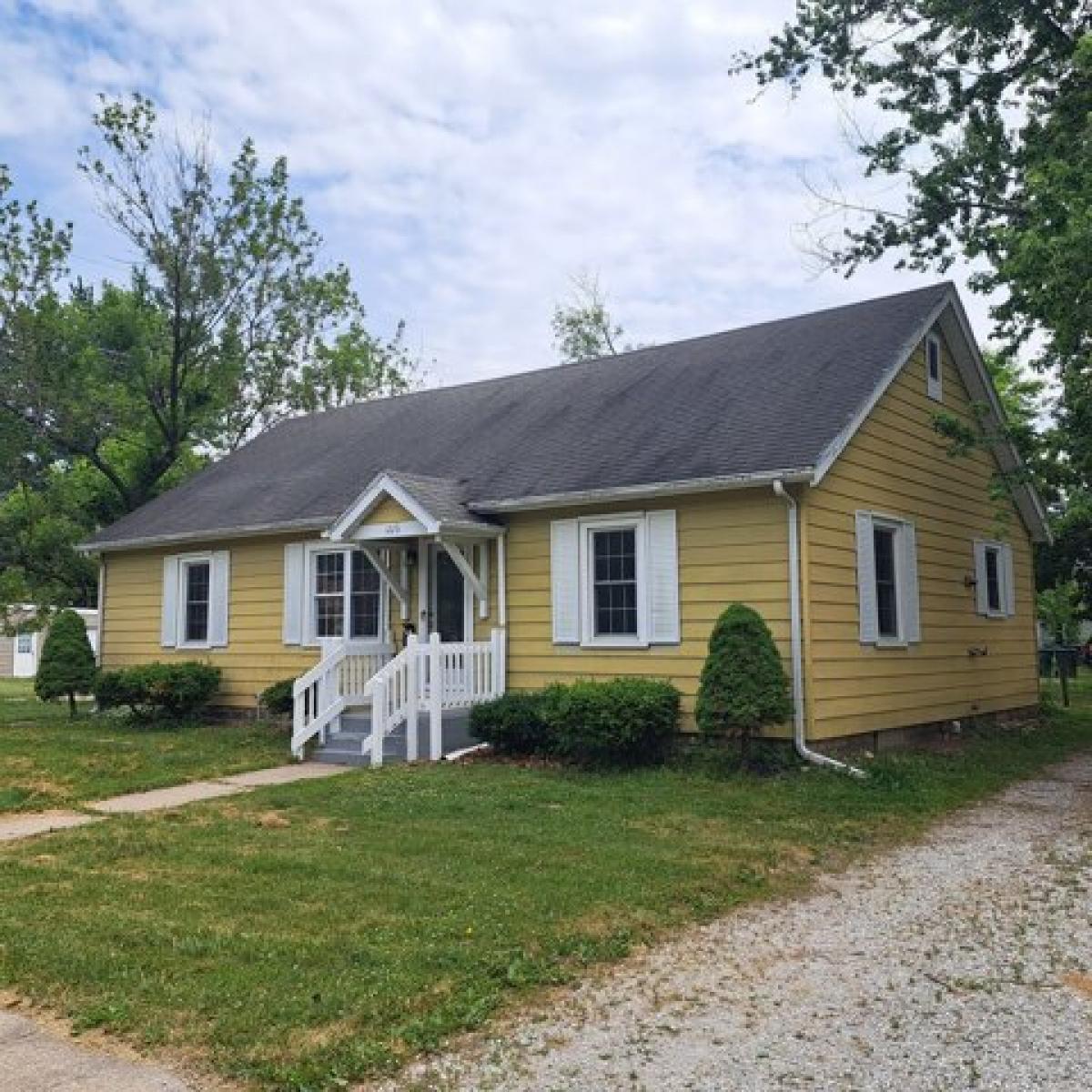 Picture of Home For Sale in Kirksville, Missouri, United States
