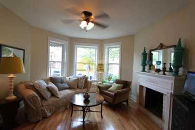 Home For Rent in Oak Park, Illinois