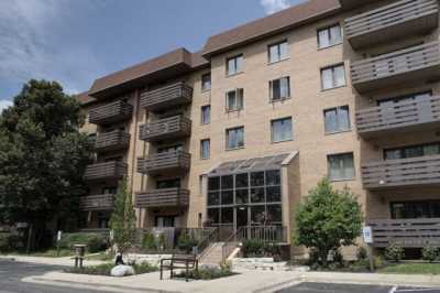 Apartment For Rent in Glenview, Illinois