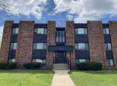 Apartment For Rent in Glen Ellyn, Illinois