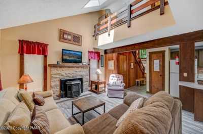 Home For Sale in Lake Harmony, Pennsylvania