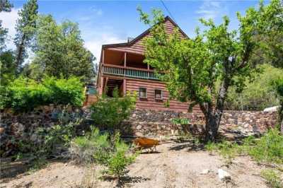 Home For Sale in Fawnskin, California