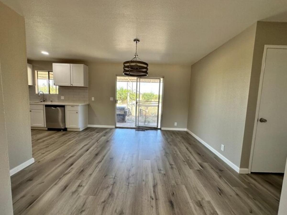 Picture of Home For Sale in Escalon, California, United States