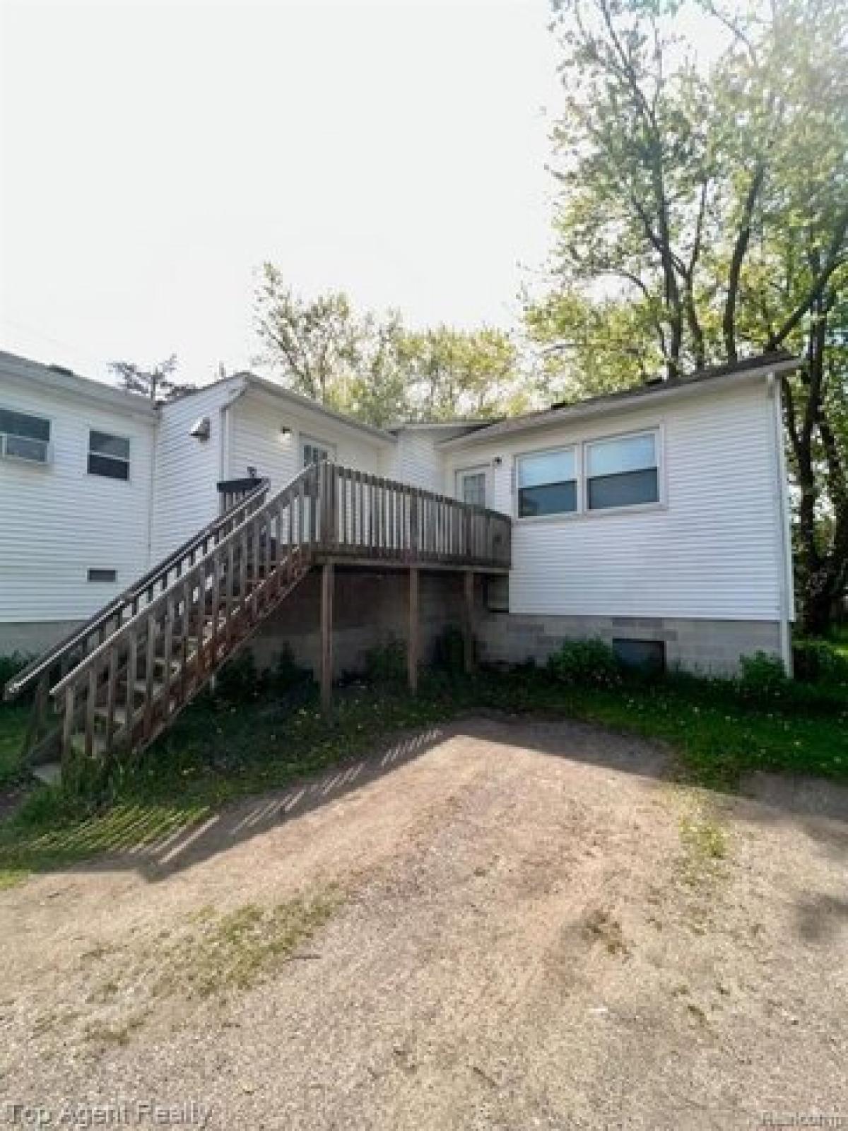 Picture of Home For Sale in Utica, Michigan, United States