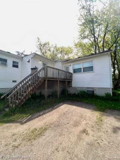 Home For Sale in Utica, Michigan