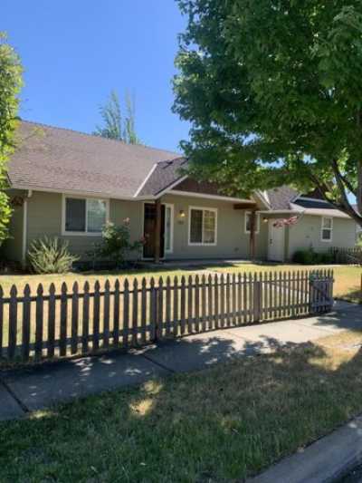 Home For Sale in Grants Pass, Oregon