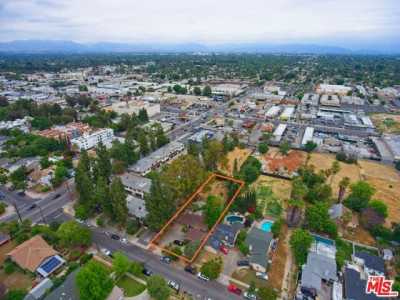 Residential Land For Sale in Reseda, California