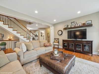 Home For Sale in Arlington Heights, Illinois