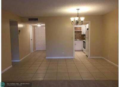 Home For Sale in Lauderhill, Florida