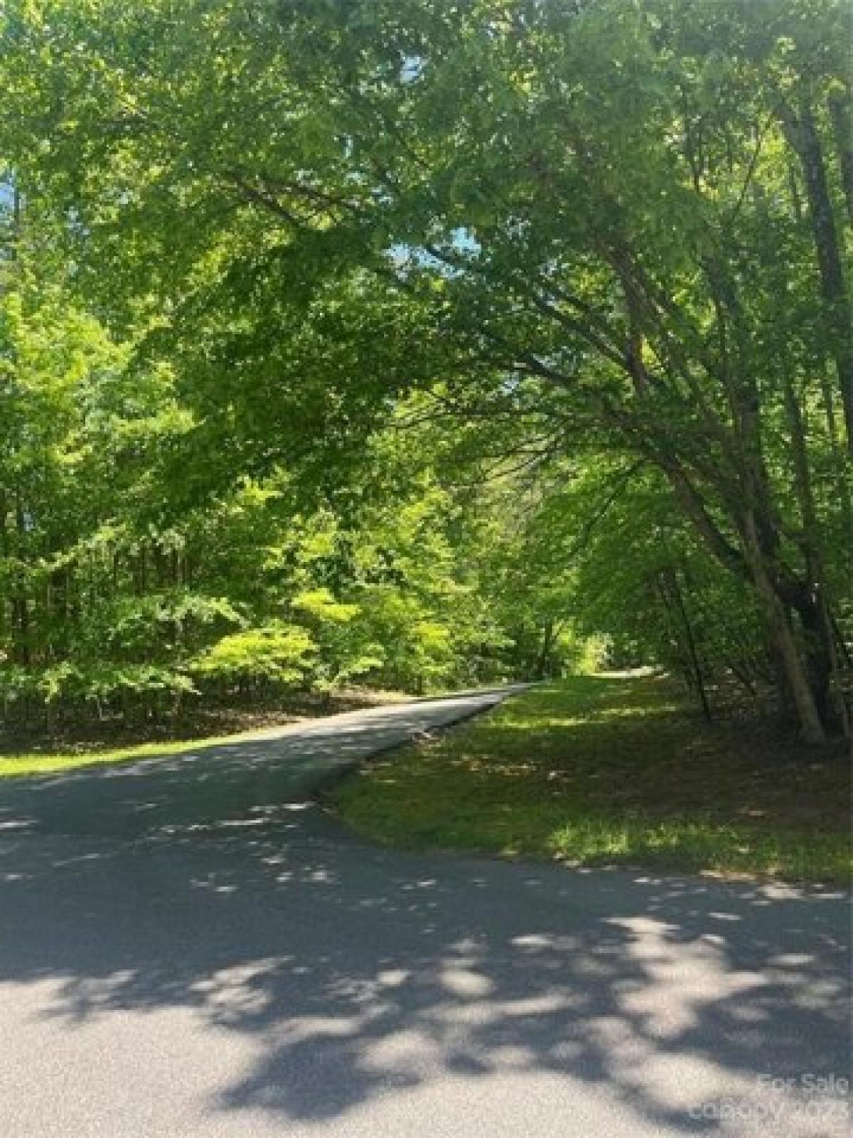Picture of Residential Land For Sale in Weddington, North Carolina, United States