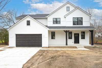 Home For Sale in Novi, Michigan
