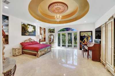 Home For Sale in Wellington, Florida