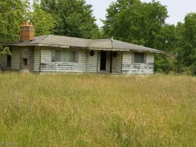 Home For Sale in Hubbard, Ohio