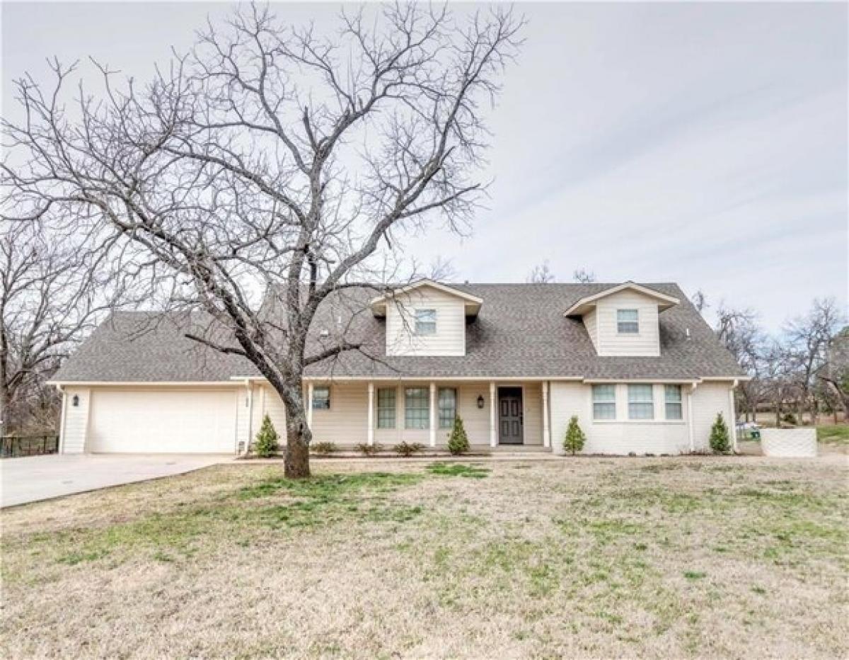 Picture of Home For Sale in Shawnee, Oklahoma, United States
