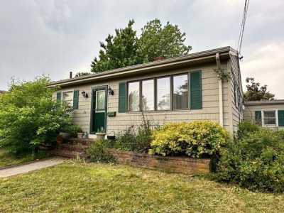 Home For Sale in Fairhaven, Massachusetts