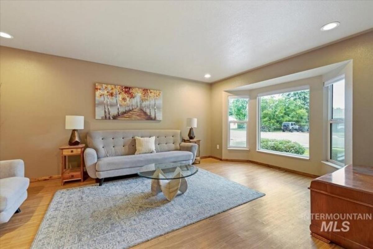 Picture of Home For Sale in Meridian, Idaho, United States