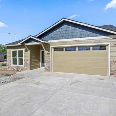 Home For Sale in Medford, Oregon
