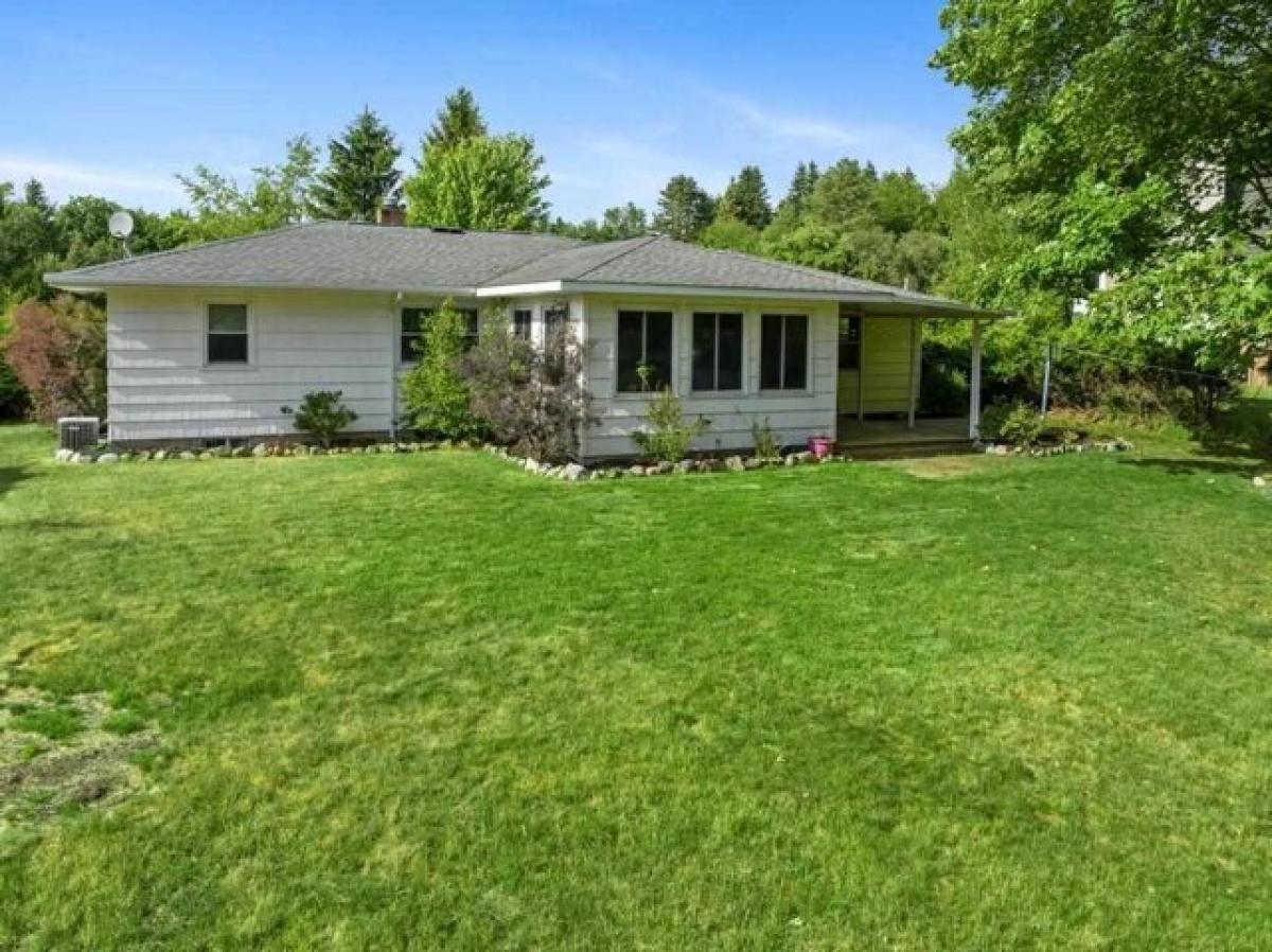Picture of Home For Sale in Petoskey, Michigan, United States