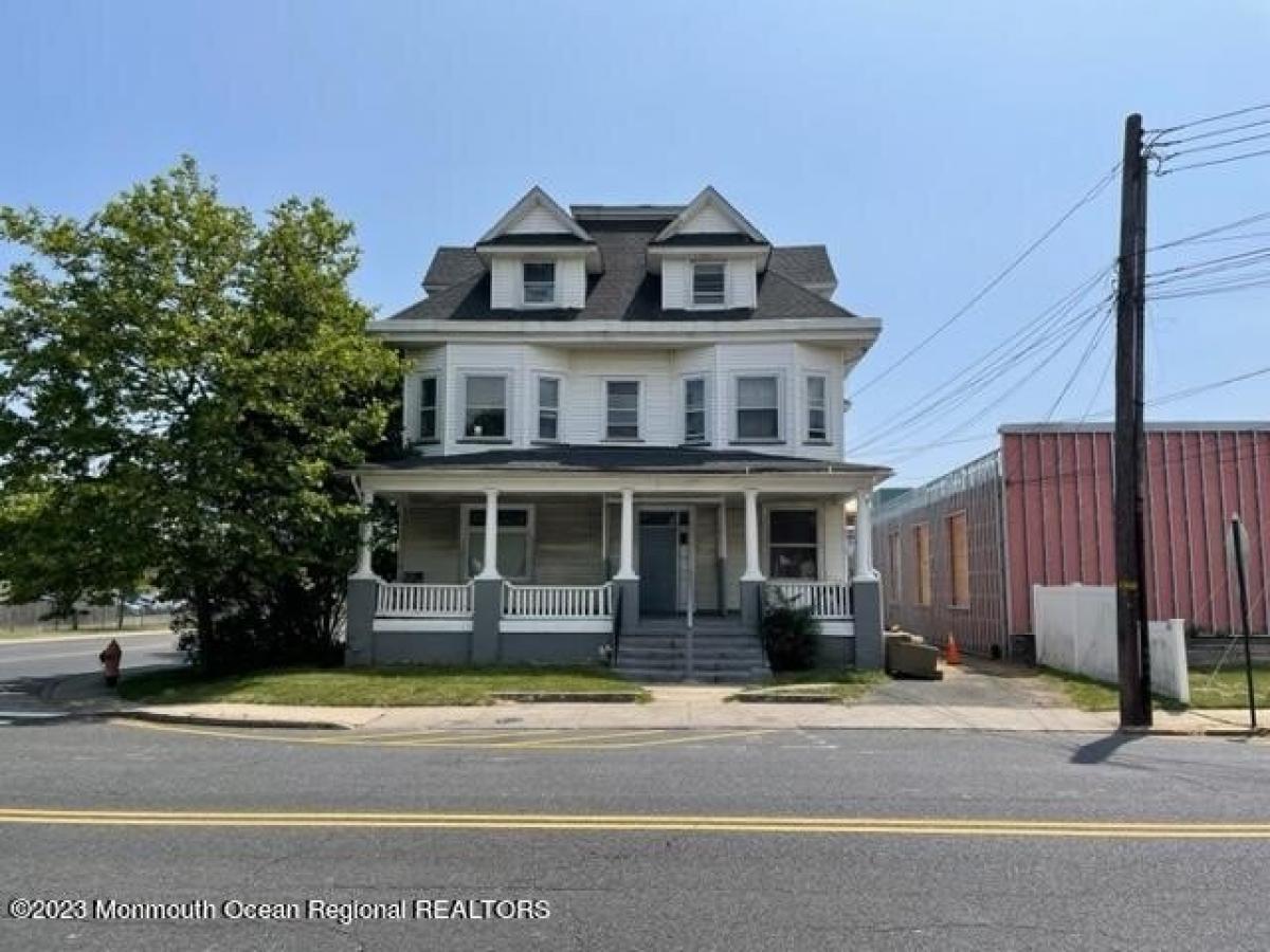 Picture of Home For Sale in Long Branch, New Jersey, United States