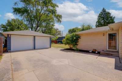 Home For Sale in Crest Hill, Illinois