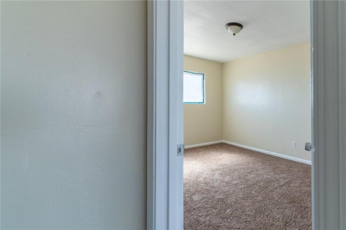 Picture of Home For Sale in Adelanto, California, United States