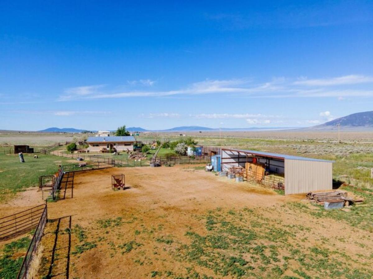 Picture of Home For Sale in Costilla, New Mexico, United States