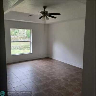 Home For Rent in Loxahatchee, Florida
