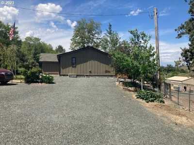 Home For Sale in Mount Vernon, Oregon