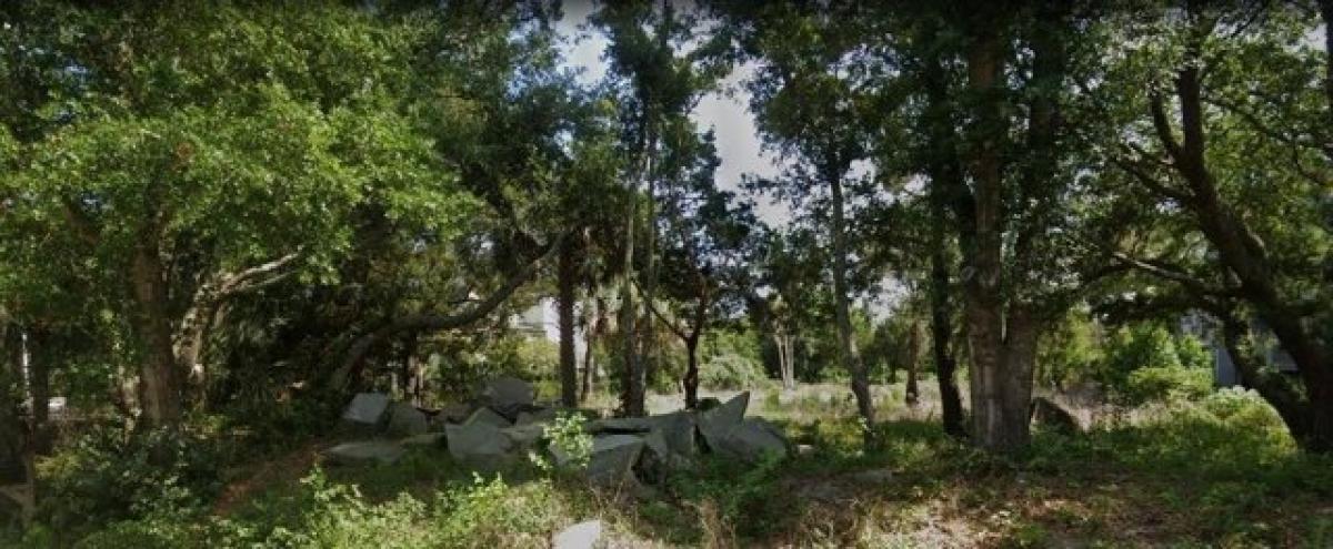Picture of Residential Land For Sale in Sullivans Island, South Carolina, United States