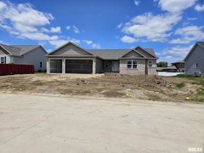 Home For Sale in Chatham, Illinois