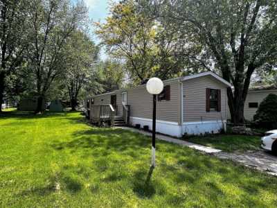 Home For Sale in Poplar Grove, Illinois